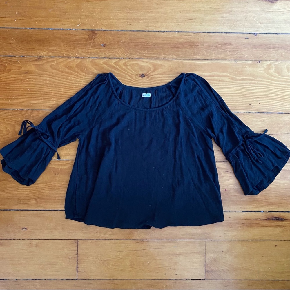 Hollister open shoulder long sleeve, S